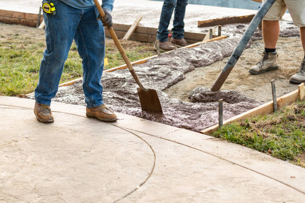 Best Concrete Sidewalk Installation in Steelevle, IL